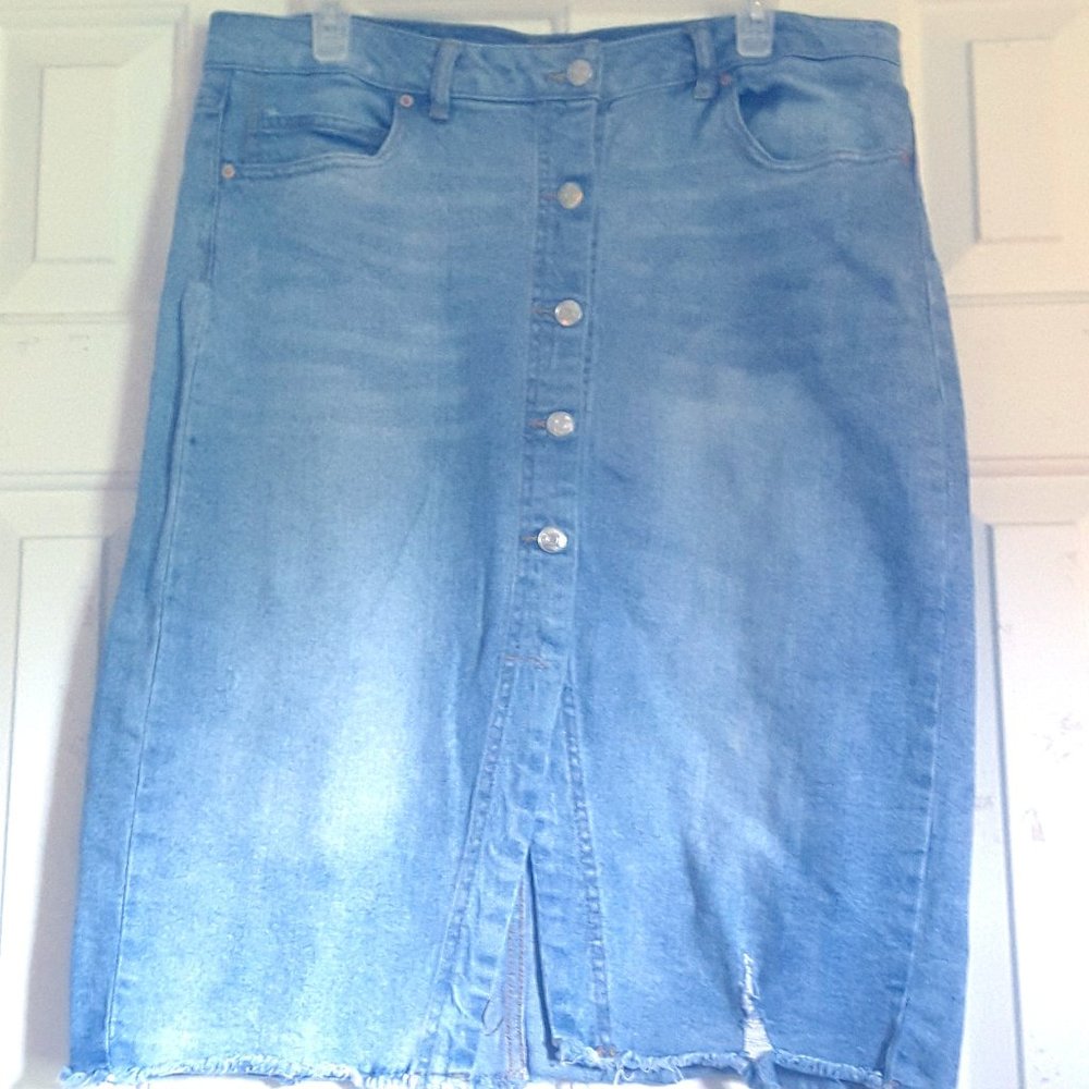Wild Fable Lightwash Denim Skirt With Distressing